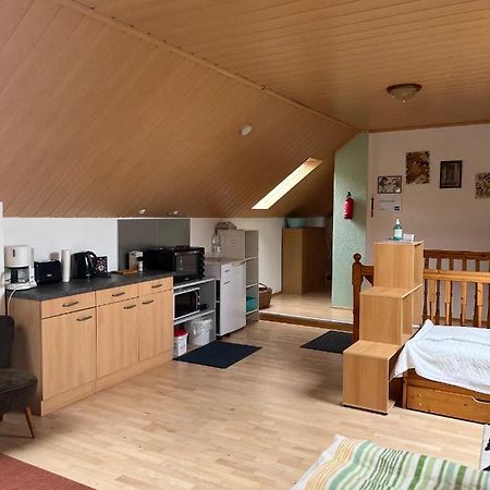 Monteurzimmer-Graf Nidda Ngoại thất bức ảnh