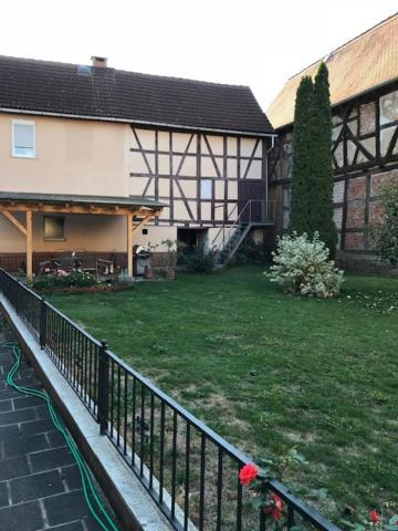 Monteurzimmer-Graf Nidda Ngoại thất bức ảnh